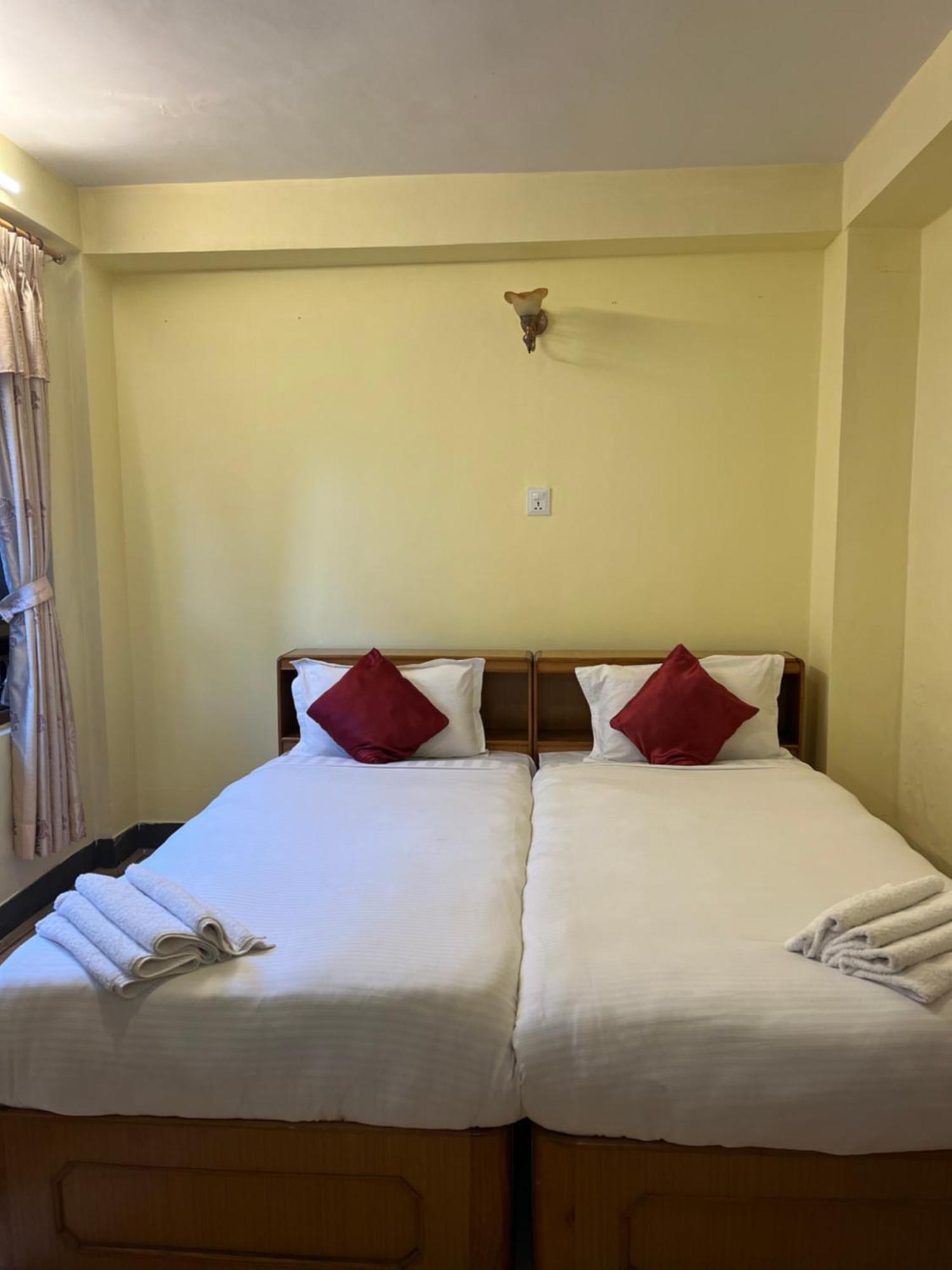 Golden Gate Guest House Μπακταπούρ Εξωτερικό φωτογραφία
